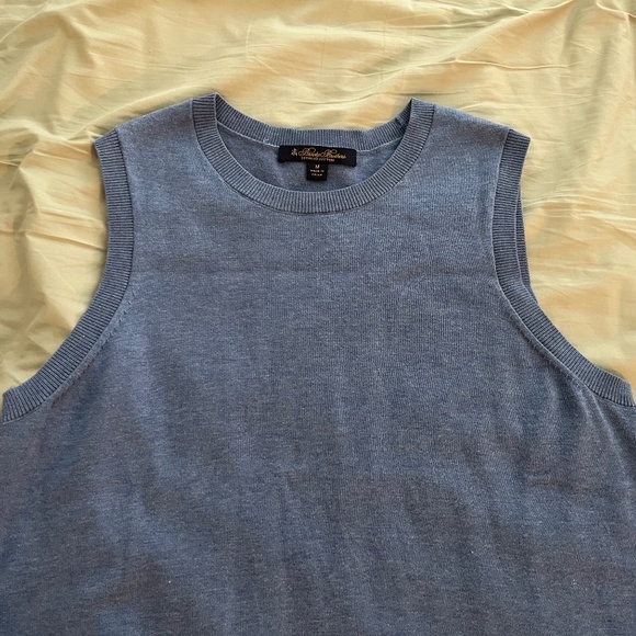 Brooks Brothers sleeveless shell - Picture 2 of 4